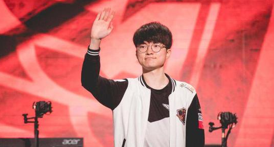 马刺在弱侧 马刺在弱侧